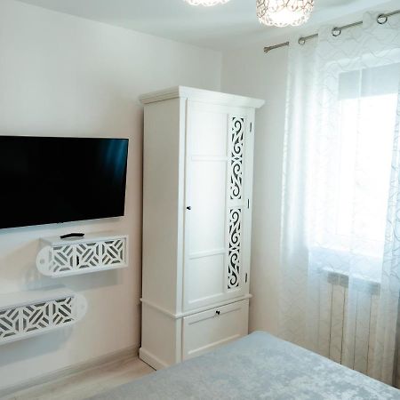 Carla'S Apart Palas-Hala Centrala 1 Bedroom, Airport Shuttle Iasi Extérieur photo