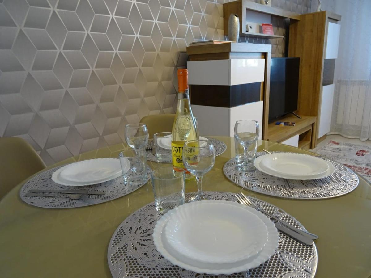 Carla'S Apart Palas-Hala Centrala 1 Bedroom, Airport Shuttle Iasi Extérieur photo