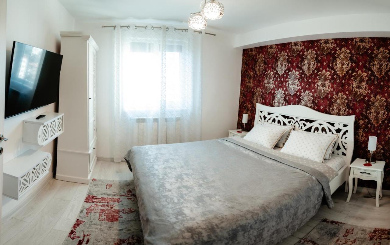 Carla'S Apart Palas-Hala Centrala 1 Bedroom, Airport Shuttle Iasi Extérieur photo